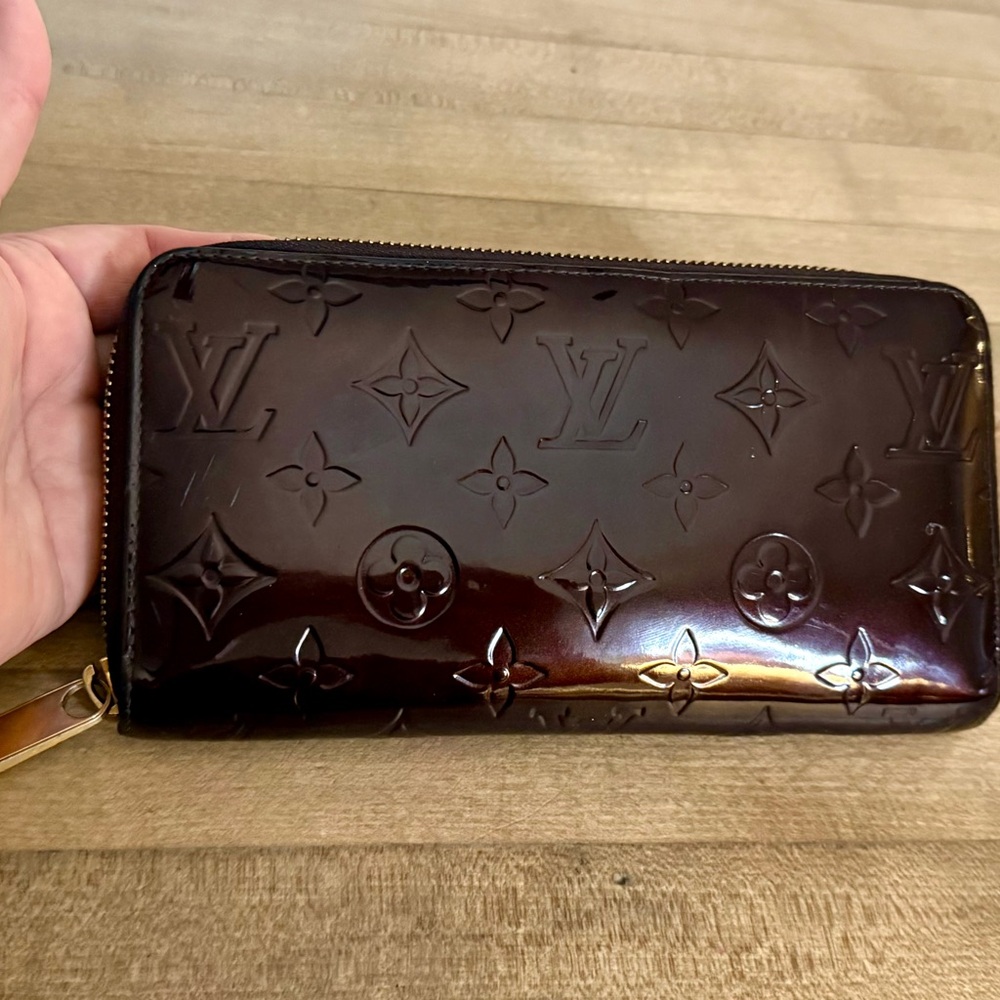 Louis Vuitton Monogram Vernis Patent Zip Wallet in Dark Brown